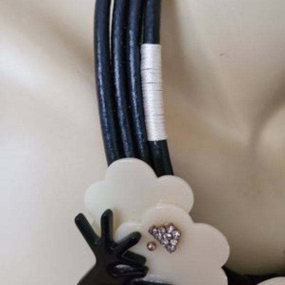 Designer necklace New in Box - Picture 7 of 9